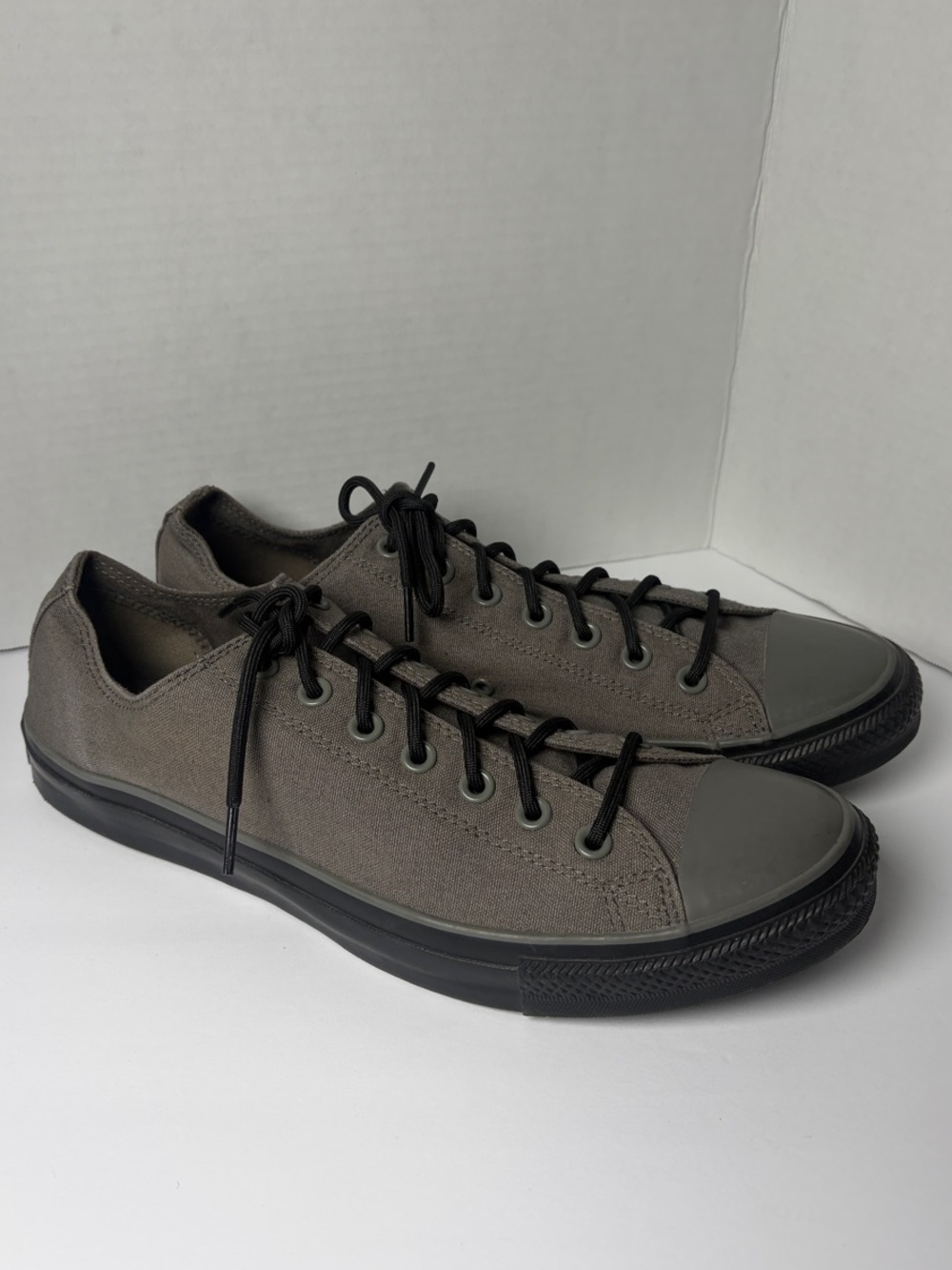 Converse Chuck Taylor All Star Low Top Gray Black Canvas Sneakers Men’s 12